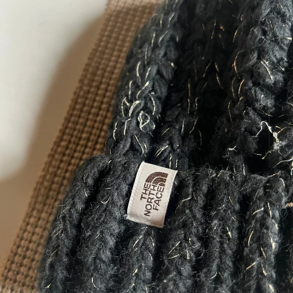 The North Face Black Gold Metallic Chunky Knit Cuffed Beanie Hat Unisex One Size